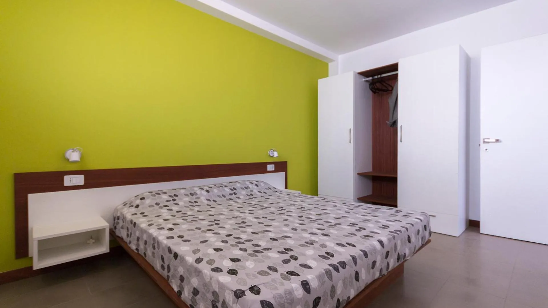 Las Rochas Mindelo Aparthotel Sao Vicente 2*,