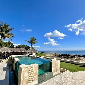Triton Boutique & Restaurant Hotel Guayacanes